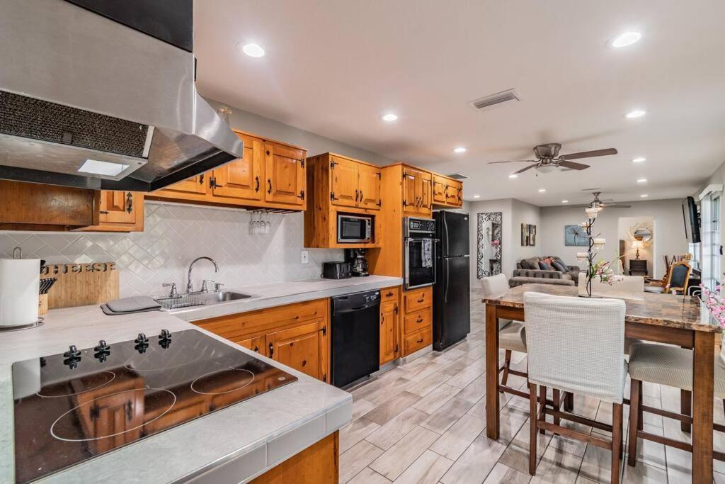 Town 'N' Country Cozy Corner, Your Florida Fun Hub Villa Tampa Exteriör bild